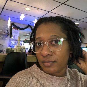 Meet your Posher, Ebony